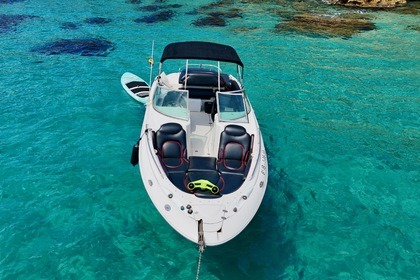 Miete Motorboot Monterey 268 Ss Santa Eulalia del Río