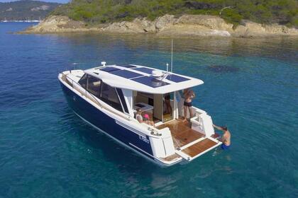 Noleggio Barca a motore Eyachts Greenline 39 Marsiglia