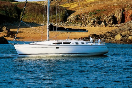 Miete Segelboot Jeanneau Sun Odyssey 37 Tinos Regional Unit