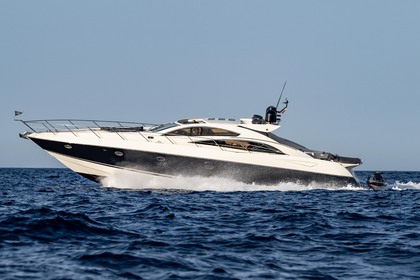 Noleggio Yacht a motore Sunseeker Predator 72 San Giuliano