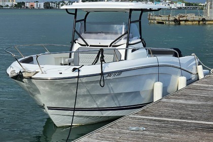 Hire Motorboat Jeanneau Cap Camarat 9.0 CC Le Gosier