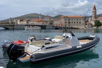 Charter RIB Joker Boat Clubman 30 Trogir