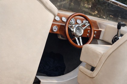 Hire Motorboat Ilver ILVER 22 Sirmione