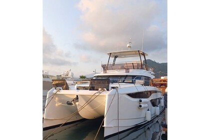 Rental Catamaran  Prestige M48 Castellammare di Stabia