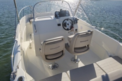 Location Bateau à moteur Quicksilver Activ 605 Open Martigues