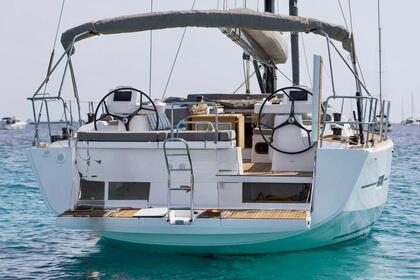 Rental Sailboat Dufour Dufour 520 Grand Large Toulon