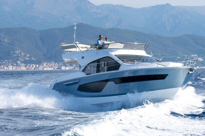 Rental Motor yacht Sessa Marine Sessa Fly 42 - 2 cab. Podstrana