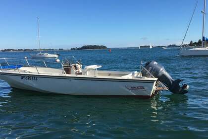 Location Bateau à moteur BOSTON WHALER Outrage 25. 7,50m Arradon