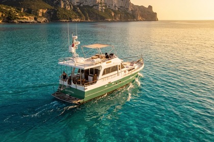 Noleggio Yacht a motore Bruce Robert Wave runner Sardegna
