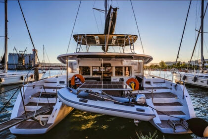 Charter Catamaran Lagoon Lagoon 450 F Volos