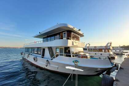 Charter Motor yacht 23m Yacht For 120 People B31! 23m Yacht For 120 People B31! İstanbul