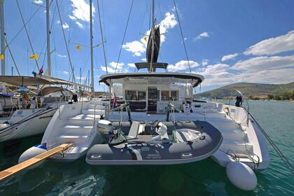 Hire Catamaran Lagoon Lagoon 450 Fly Dubrovnik