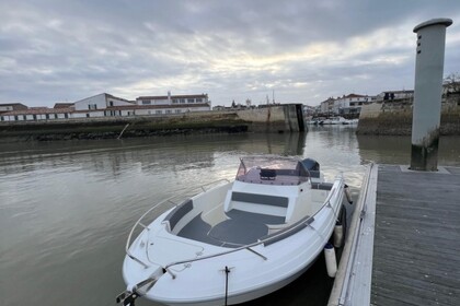 Aluguel Lancha Pacific Craft 670 Ilha de Ré