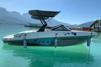 Charter Motorboat BAYLINER VR4 INBORD Annecy