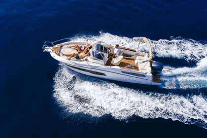 Charter Motorboat Karnic 7.8 Sundeck Zadar