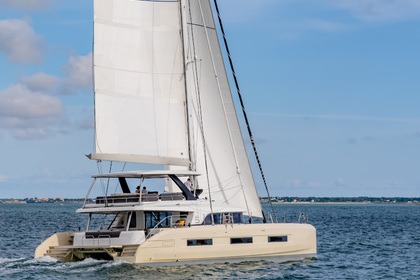 Alquiler Catamarán  Lagoon Sixty 5 Atenas