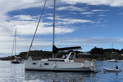 Rental Sailboat Beneteau Océanis 38.1 Les Sables-d'Olonne