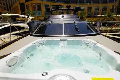 Location Yacht à moteur Luxury Custom Yacht 95 Ft Dubaï