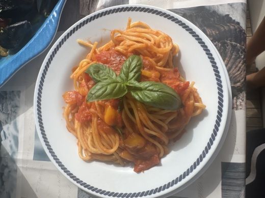 Gallipoli, Apulien Motor Yacht Mochi Craft 56 fly alt tag text