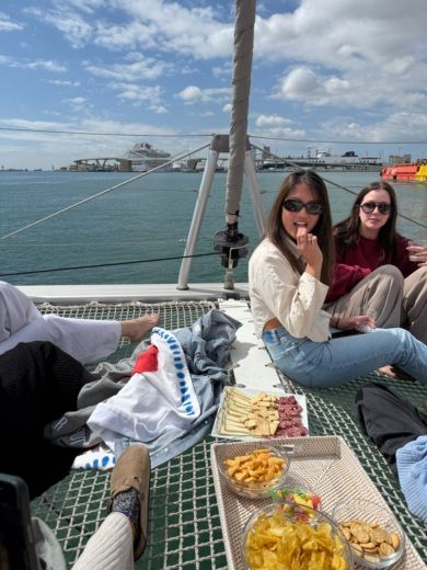 Barcellona Catamaran NAUTITECH 40 alt tag text