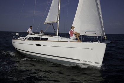 Alquiler Velero Beneteau Oceanis 34 Empuriabrava