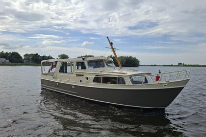 Verhuur Motorboot Crown Yachts Crown Cruiser Woudsend