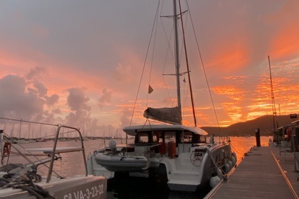 Alquiler Catamarán Beneteau Excess Denia