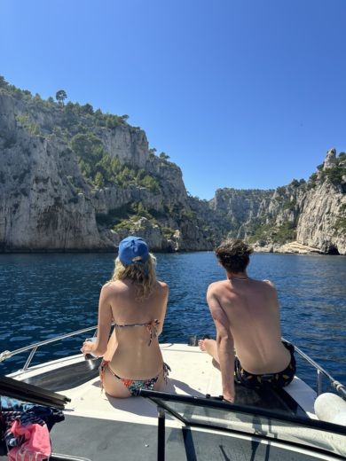 Marseille Motorboat QUICKSILVER Cruiser 755 alt tag text