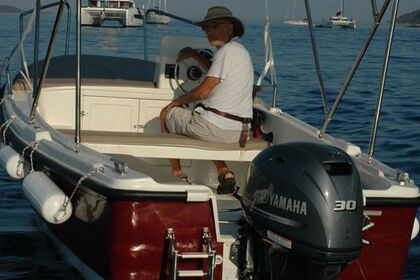 Rental Motorboat Nautica 30HP - Free Fuel Hvar