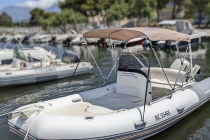 Hire RIB Zodiac Medline 2C Saint-Florent