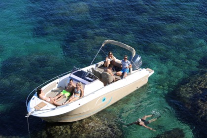 Location Bateau à moteur Pacific Craft 750 OPEN Mâcon