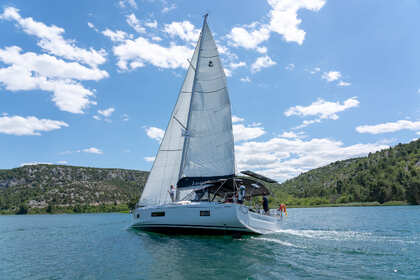 Charter Sailboat Bénéteau Oceanis 51.1 - 5 + 1 cab. Skradin