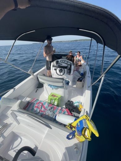 Poreč Motorboat Blueline 19 alt tag text