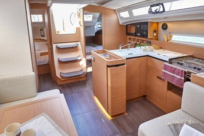 Location Voilier JEANNEAU Sun Odyssey 410 Bormes-les-Mimosas