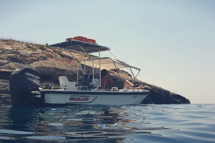 Hyra båt Motorbåt Boston Whaler Montauk Malta