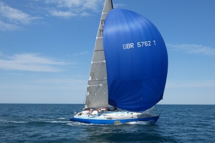 Location Voilier Beneteau First Class 10 Saint-Malo