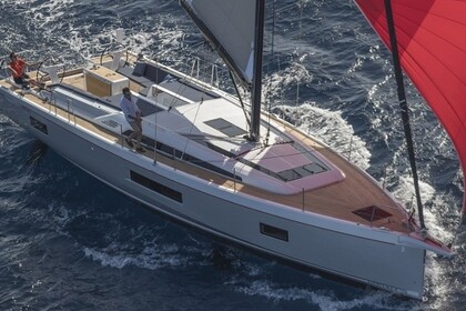 Charter Sailboat BENETEAU OCEANIS 51.1 Saint Martin