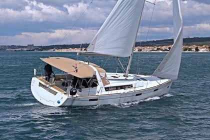 Miete Segelboot BENETEAU OCEANIS 45 Kroatien