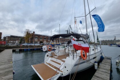 Charter Sailboat Bavaria Bavaria 45 Gdańsk