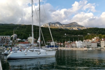 Rental Sailboat Jeanneau Sun Odyssey 35 Tivat