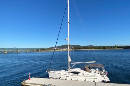 Hire Sailboat Jeanneau 39 DS Porto