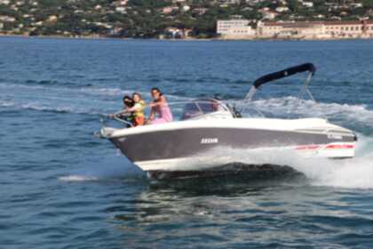 Hire Motorboat Selva 670 Elegance Cabin Grimaud