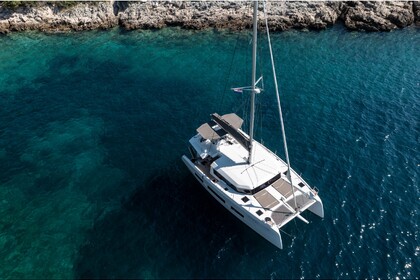 Hire Catamaran  Dufour 48 Capo d'Orlando