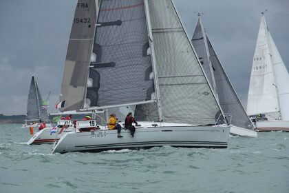 Charter Sailboat Beneteau First 31.7 Saint-Gilles-Croix-de-Vie