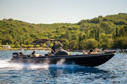 Verhuur RIB Viper Magnum 10 Nikiana