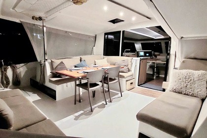 Location Catamaran Fountaine Pajot Lucia Jolly Harbour