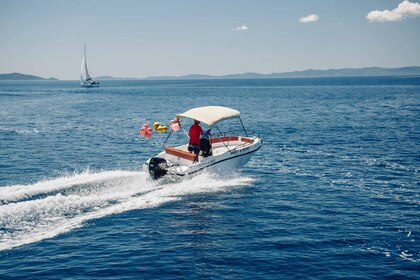 Hire Boat without licence  Nireus 495 Nikiti