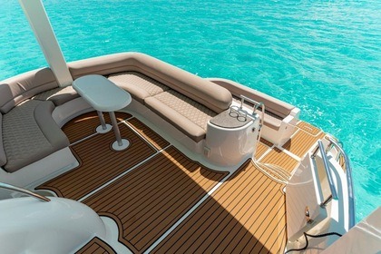 Location Yacht à moteur Meridian Flybridge 50’ Cancún