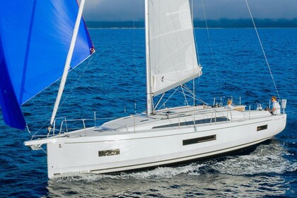 Rental Sailboat Beneteau Oceanis 40.1 Lefkada