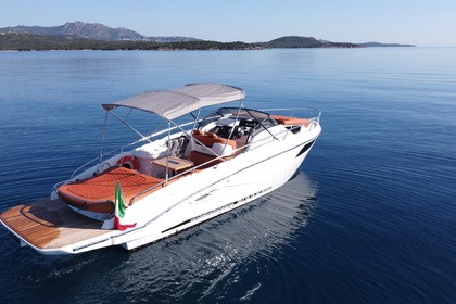 Miete Motorboot Cranchi E30 ENDURANCE Porto Cervo